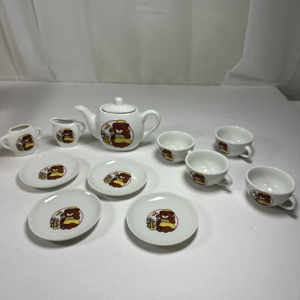 Vintage 1970's Childs Porcelain Jaymar Teddy Bear Tea Set 12 pc.